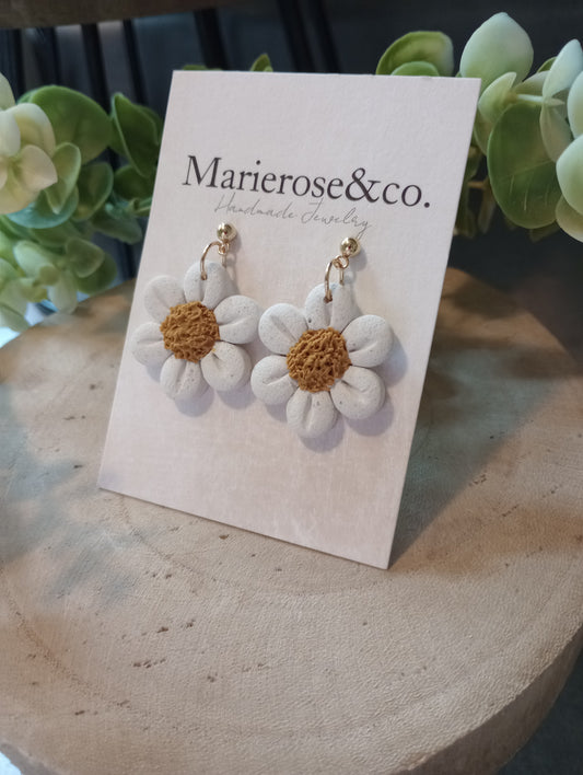 circle daisy earrings